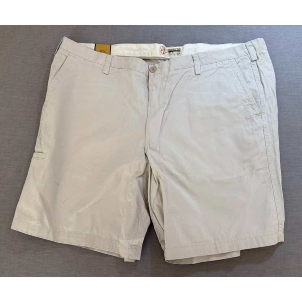 Dockers Shorts Mens 50 Beige Pocketed Straight Relaxed Fid Button Men.